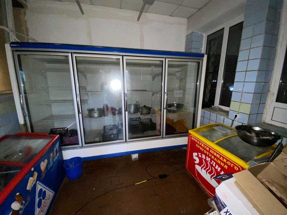Продаємо обладнання: морозильні ларі, плити, пароконвектомат та інше