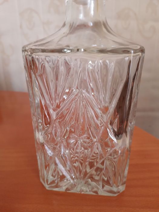Karafka szklana transparentną