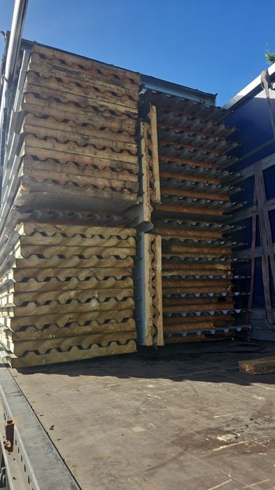 Płyta dachowa PIR dwuwarstwowa. Grubość 8 cm. Długość 8,9 m – używana