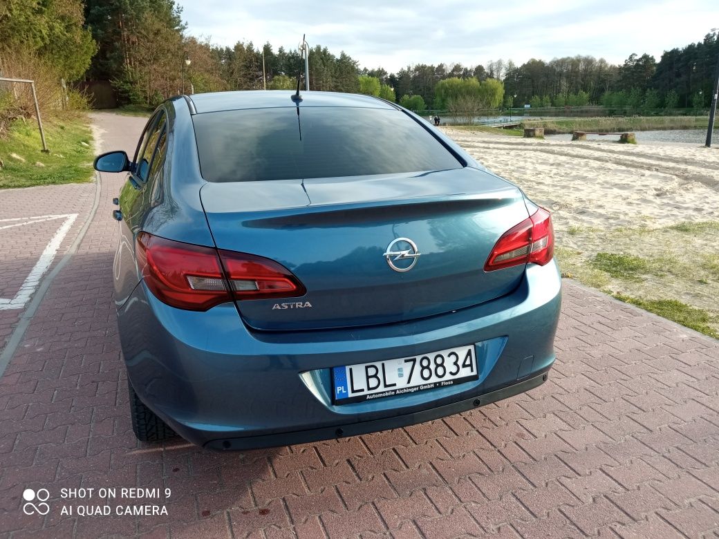 Opel Astra automat perfekcyjny stan prywatne