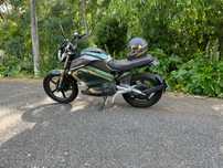 Moto elétrica Super soco tc wanderer  apenas 3000km
