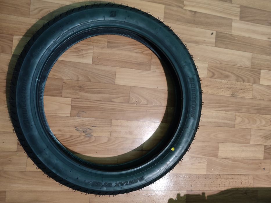 Дві Bridgestone BT46 3.25 R19