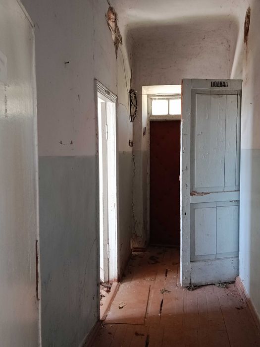 Одноповерхова будівля S= 152,2 м2. Градизьк, вул Героїв Дніпра 13