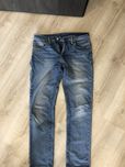 Джинсы Levis