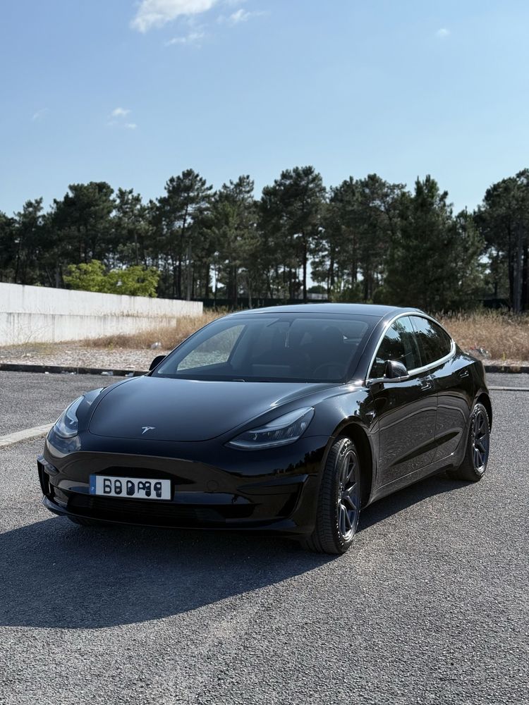 Tesla model 3 standard range plus