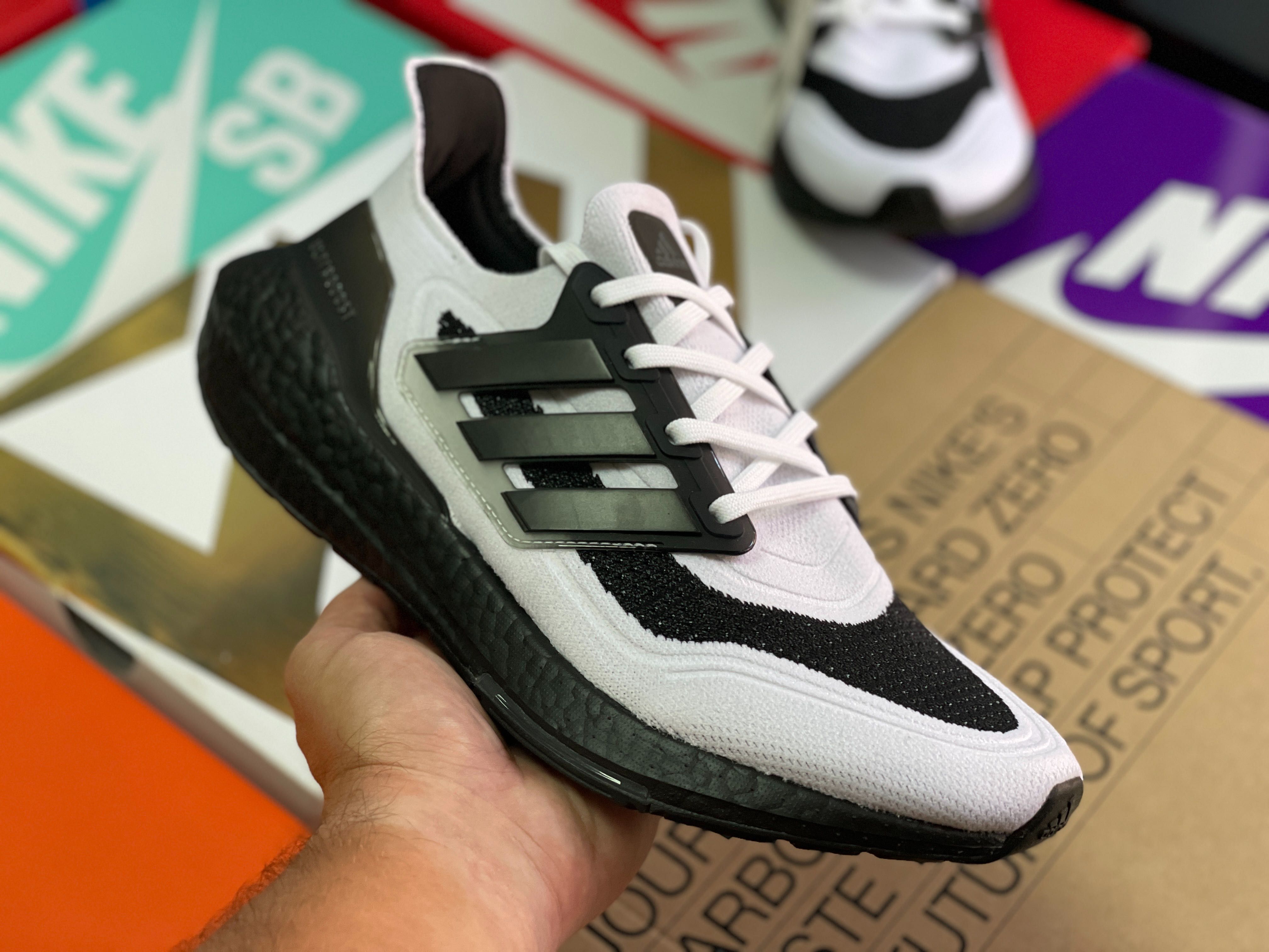 Кроссовки adidas Ultraboost 21 ОРИГИНАЛ S23708