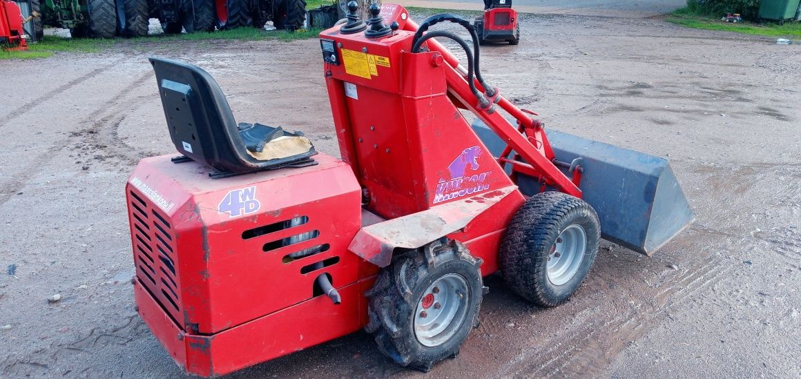 Kingcat 500 Diesel Mini Ładowarka 4WD