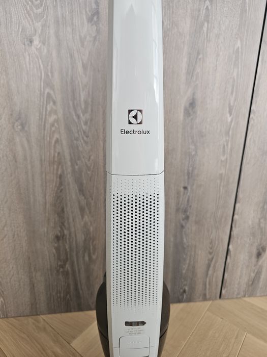 Electrolux Бездротовий акумуляторний пилосос EUP82MG