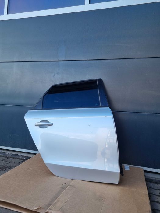 Drzwi prawy tył Audi a4 b8 avant Lx7w