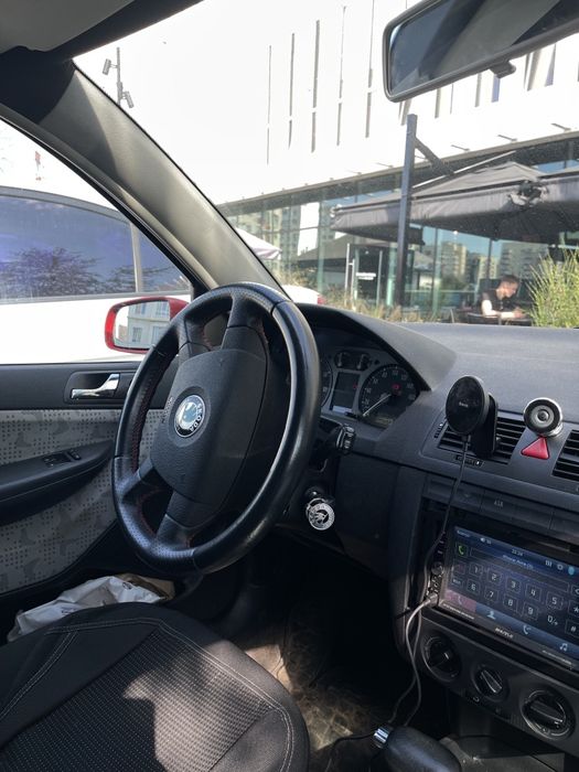 Авто шкода фабія