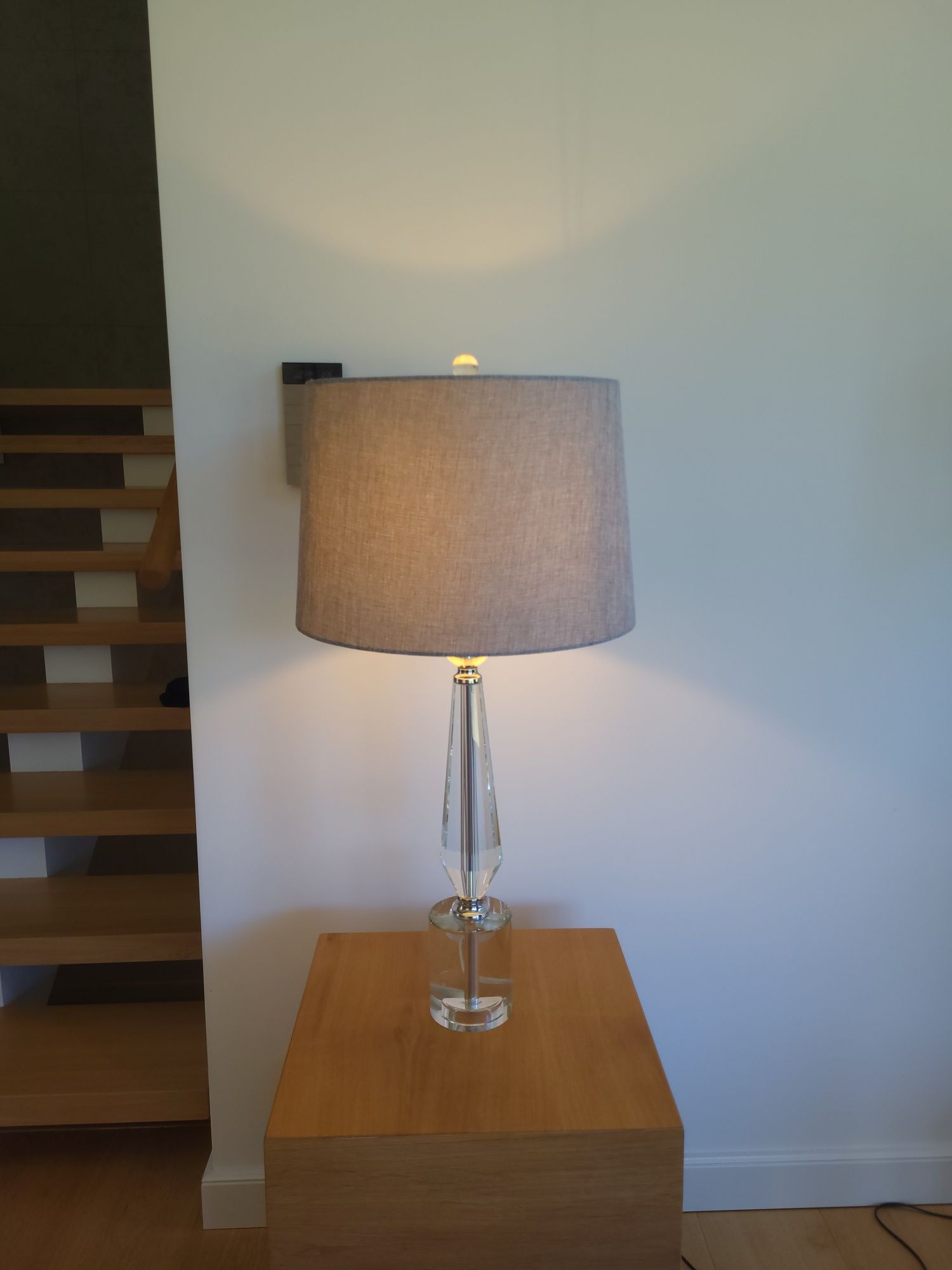 Kryształowa lampa stołowa adora MILOO home