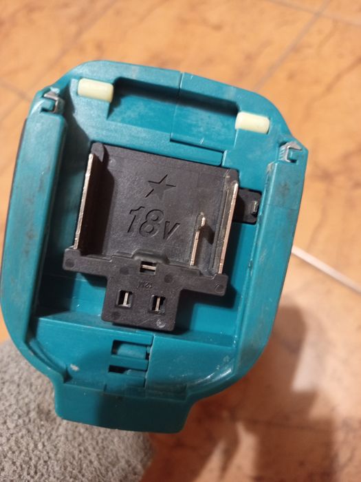 Szlifierka akumulatorowa Makita DGA452