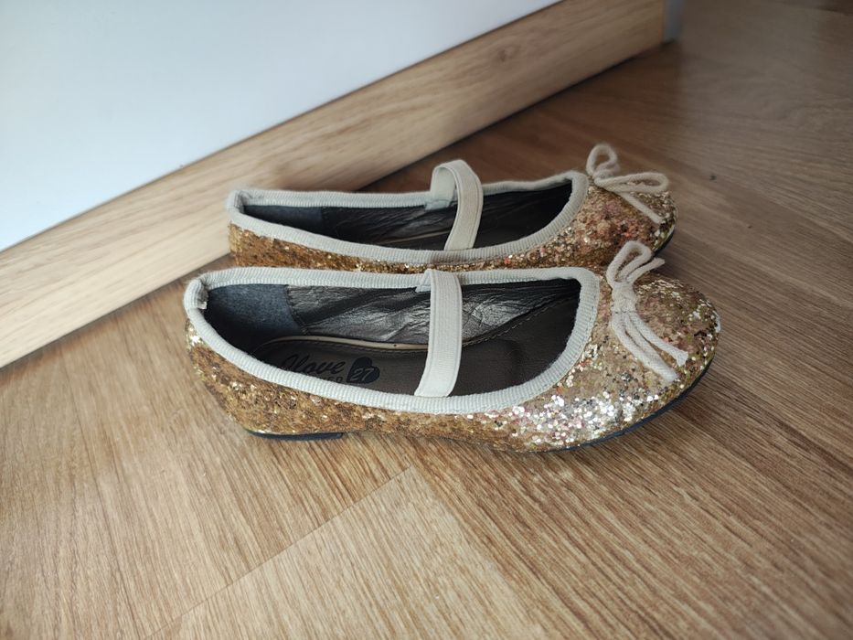 Balerinki Reserved r. 27