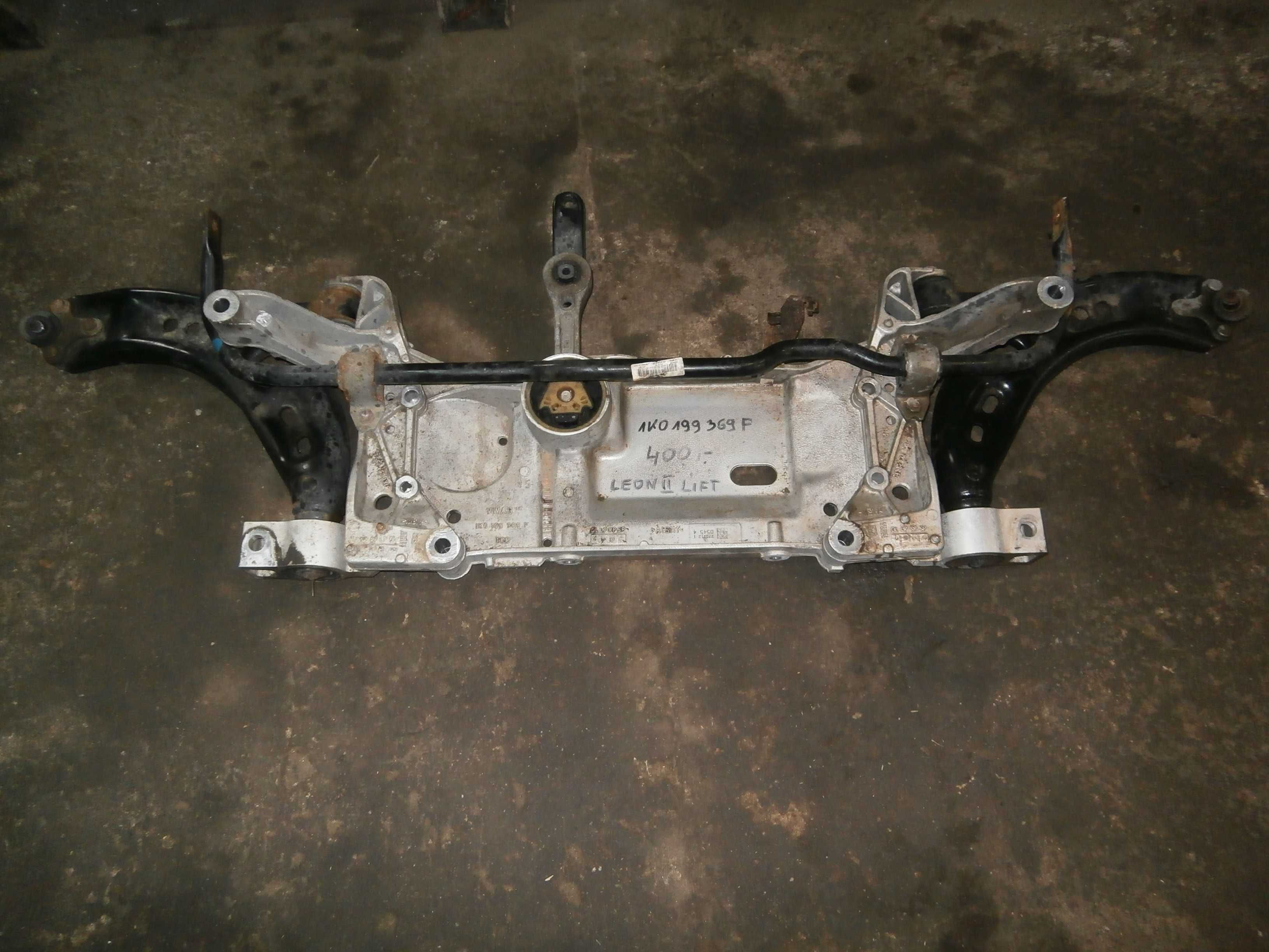 vw seat leon II lift 1,2 TSI zawieszenie silnika sanki wózek wahacze