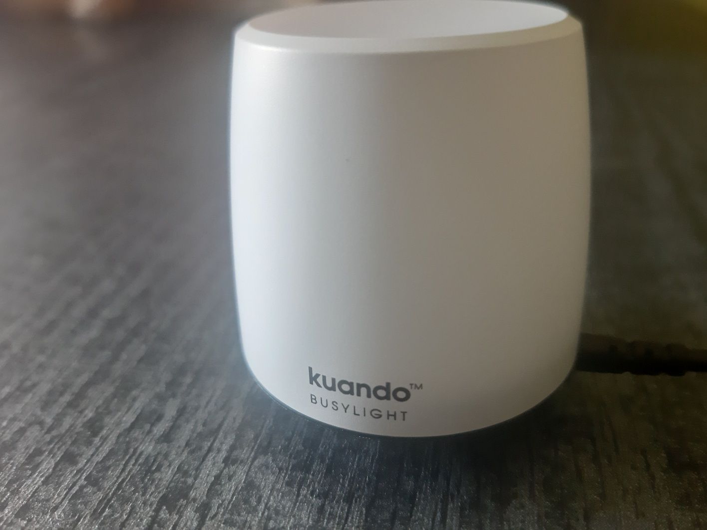 Plenom Kuando Busylight. Sygnalizator stanu obecności przy biurku
