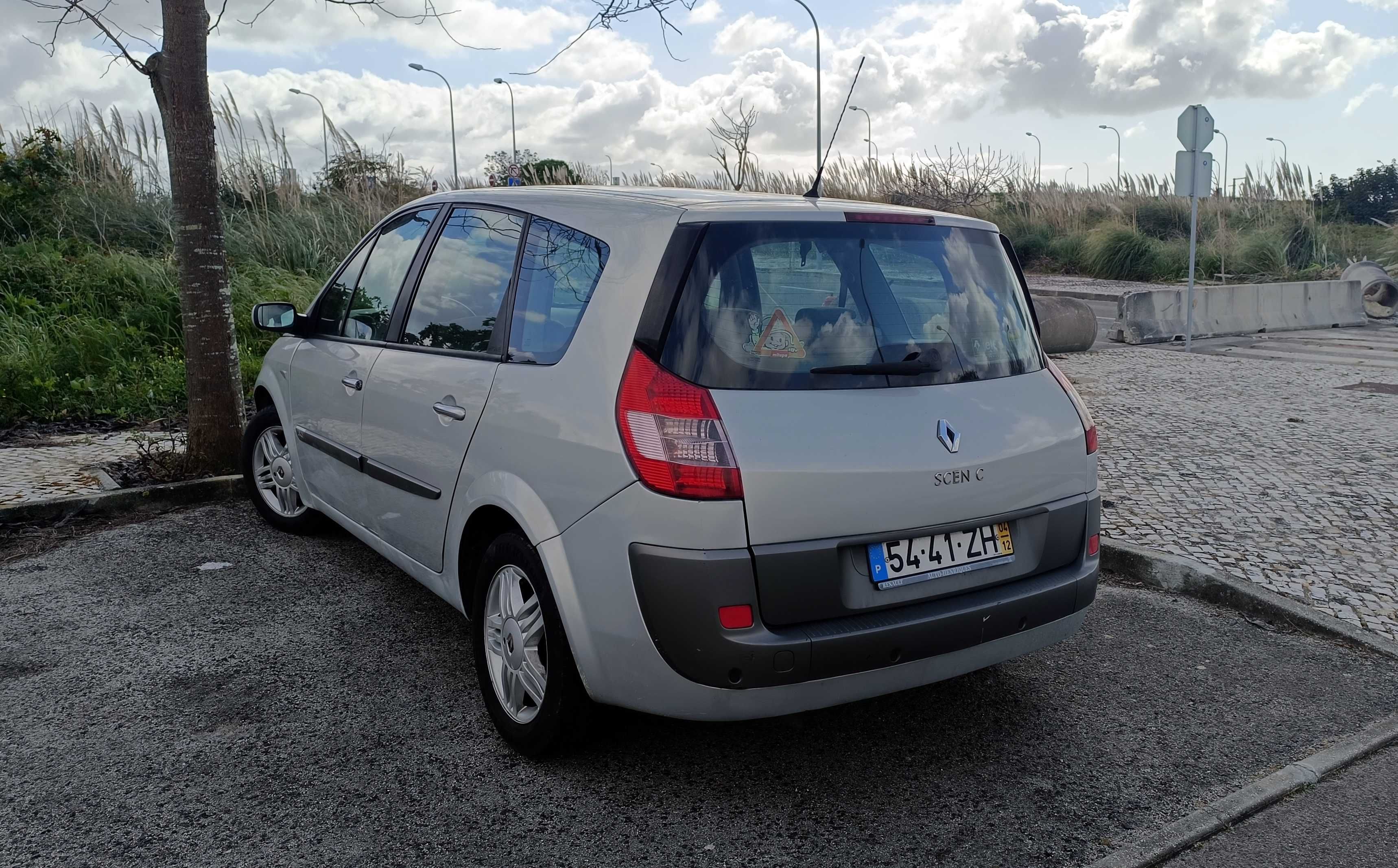 Renault Megane Grand Scenic 1.5 (Dezembro 2004)