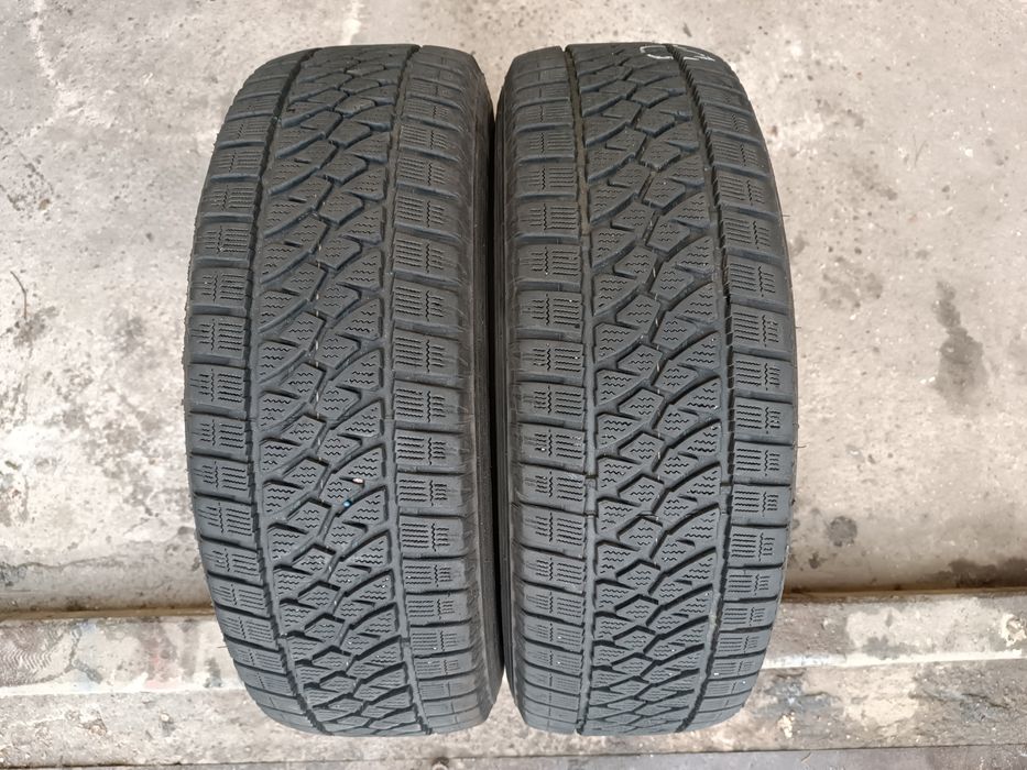 Bridgestone Blizzak W810. 215/65R16C Bus Zima Para