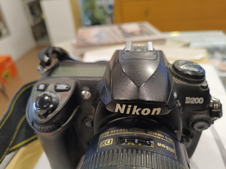 Nikon D 200 .Apenas dispara à segunda-feira tentativa. Preço  do corpo