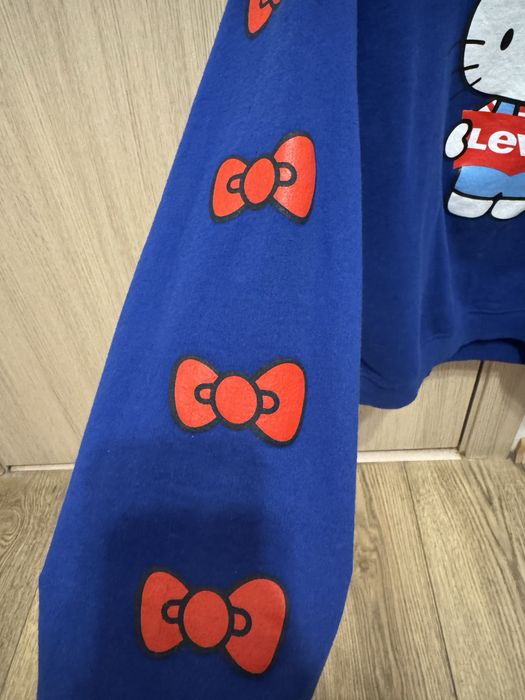 Кофта Levis x Hello Kitty