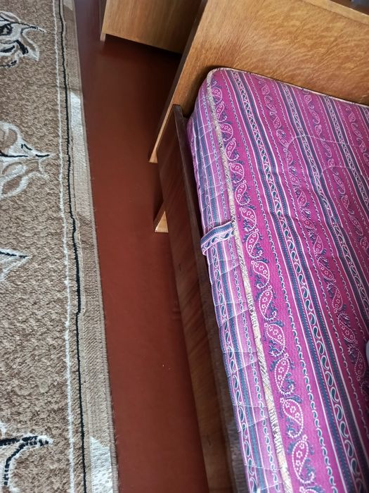 Меблі   для дачі кровать, стілець