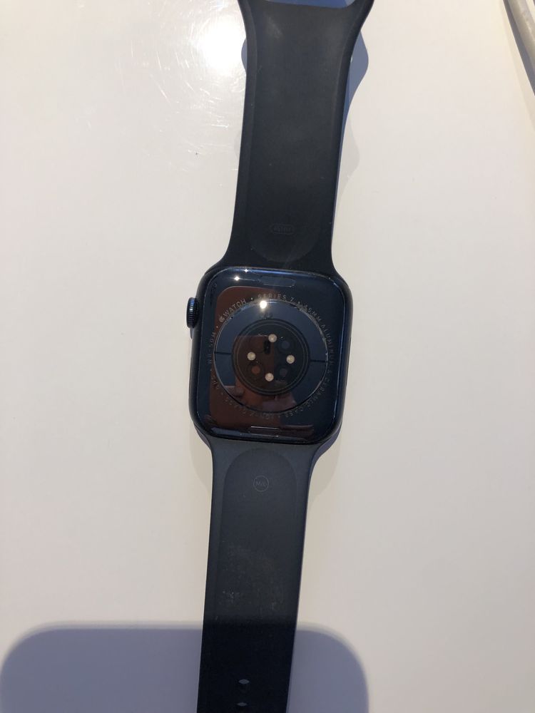 Apple Watch 7 45mm - 100% kondycja baterii