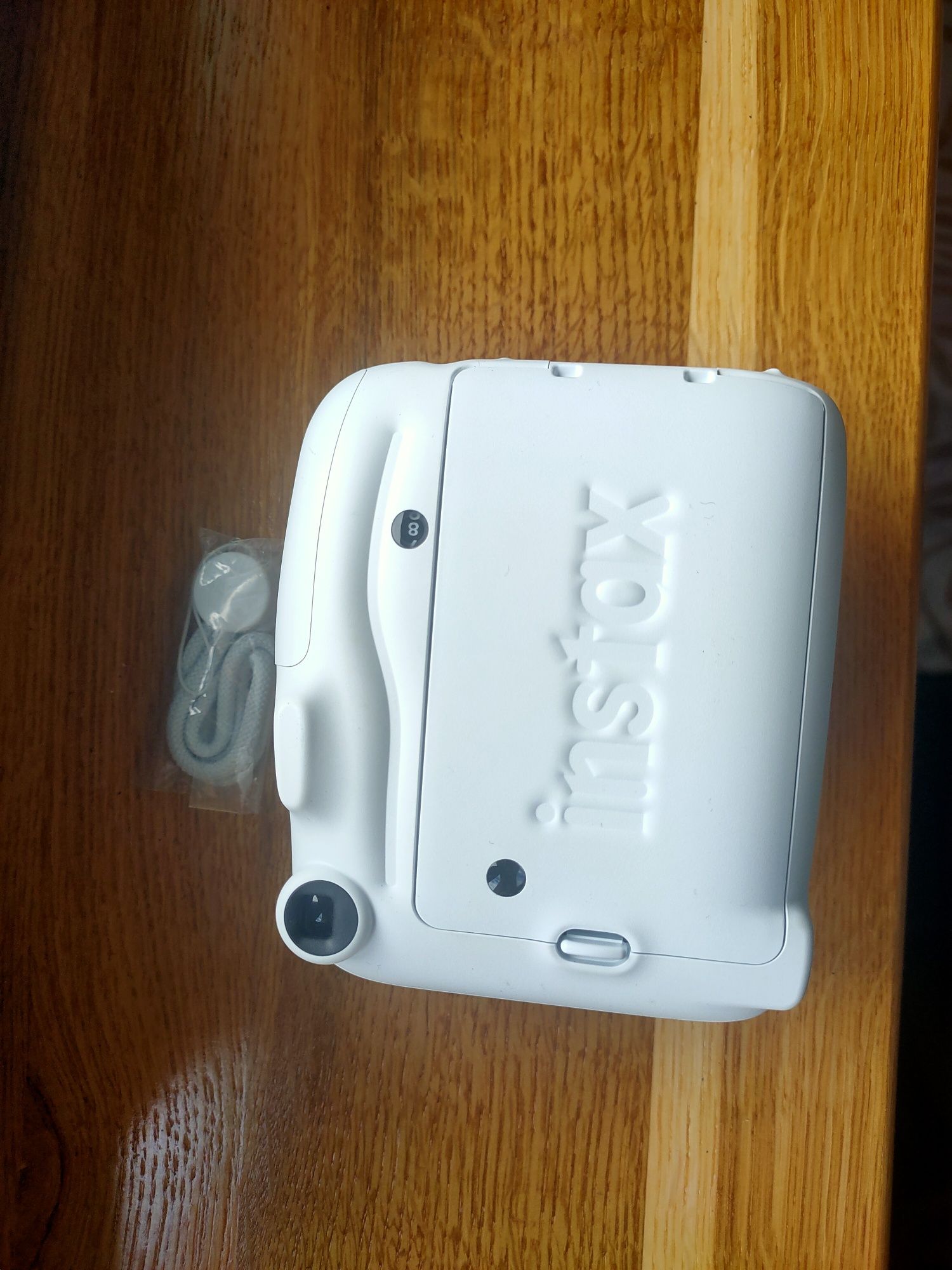 Aparat Instax Mini 11 + dwa zestawy klisz