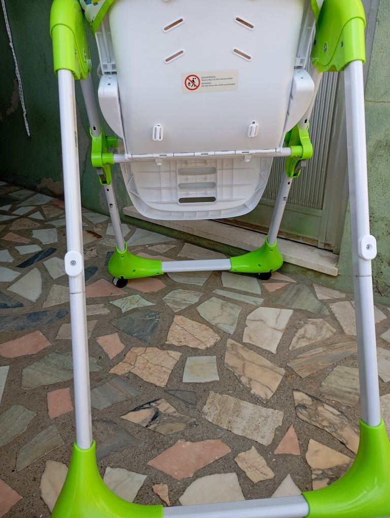 Cadeira de alimentação bebé