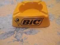 Cinzeiro antigo da bic