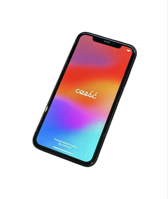 iPhone 11 czarny ze śladami użytkowania stan bardzo dobry 64 GB okazja