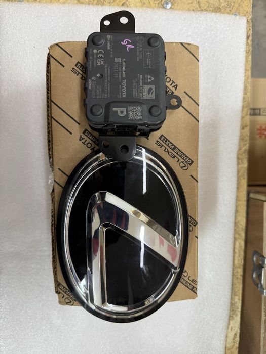 Датчик (радар)   столкновения удара и дистроник Lexus RX NX UX  в фару