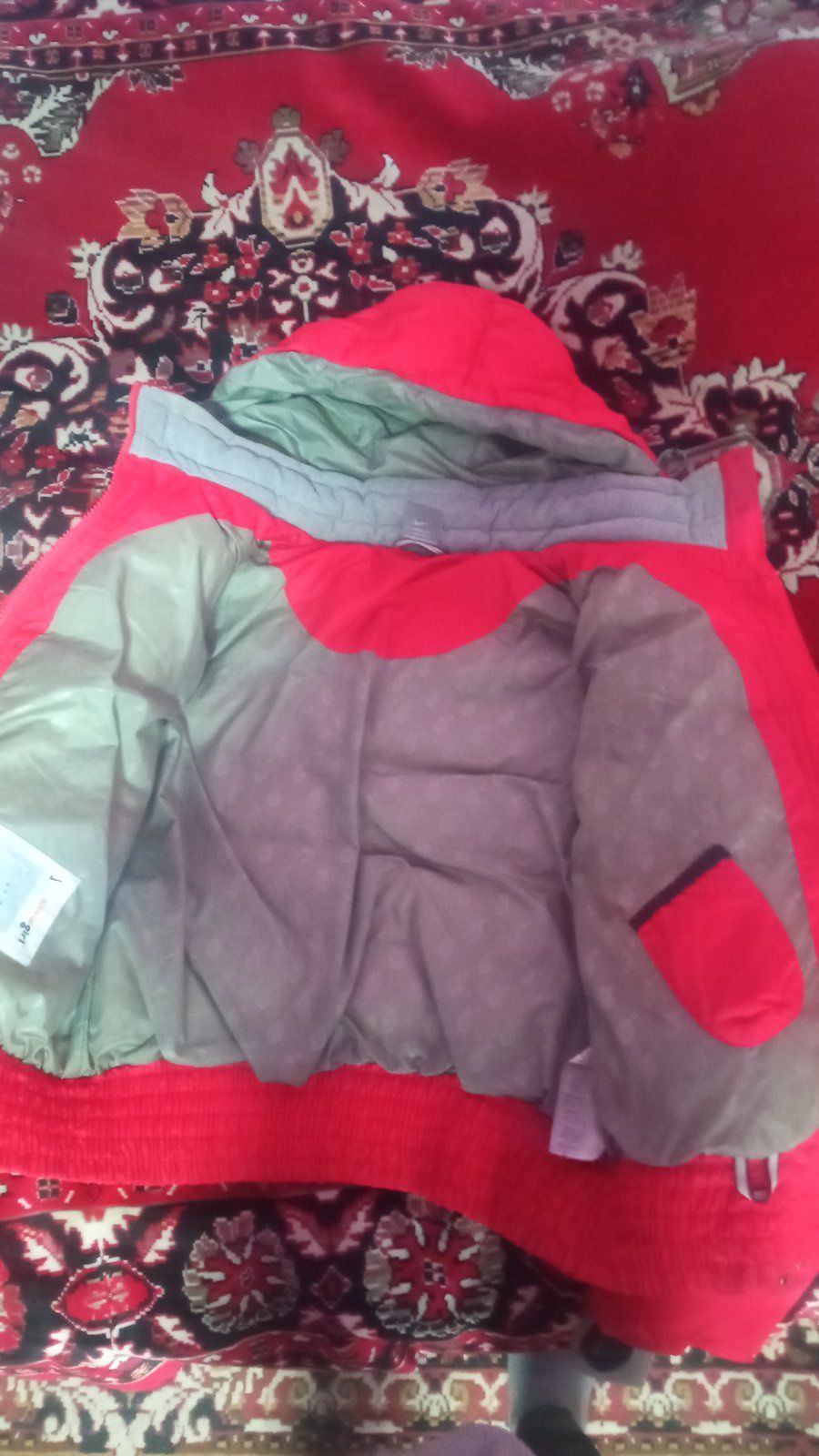 Продам жіночу  курточку 46-48 розміру  в хорошому стані  ціна 500 грн.