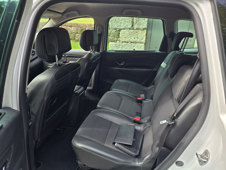 Renault Grand Scenic 2012 - 7 lugares