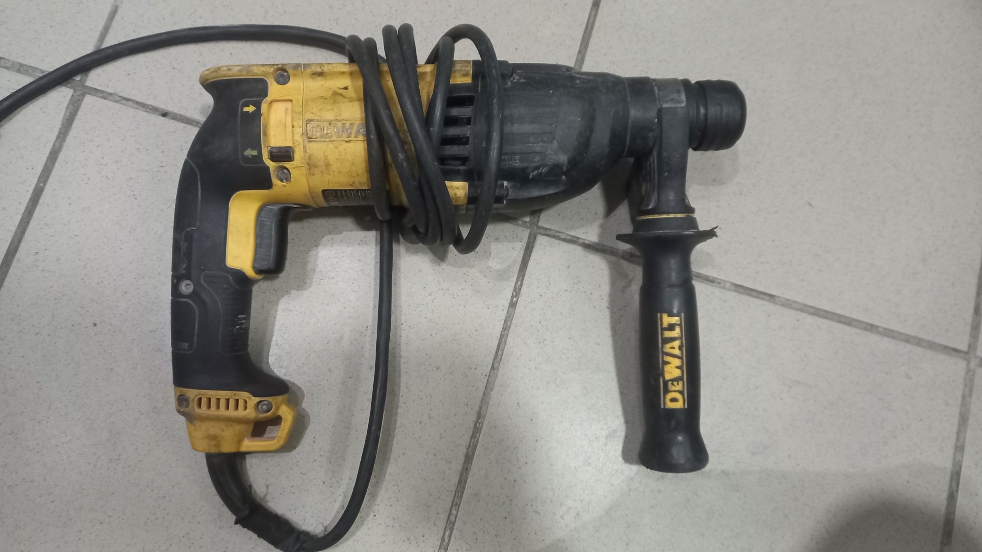 Перфоратор DeWalt D25133-QS