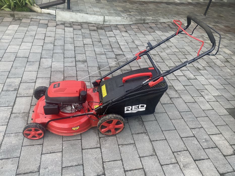Продам газонокосарку RED 51см