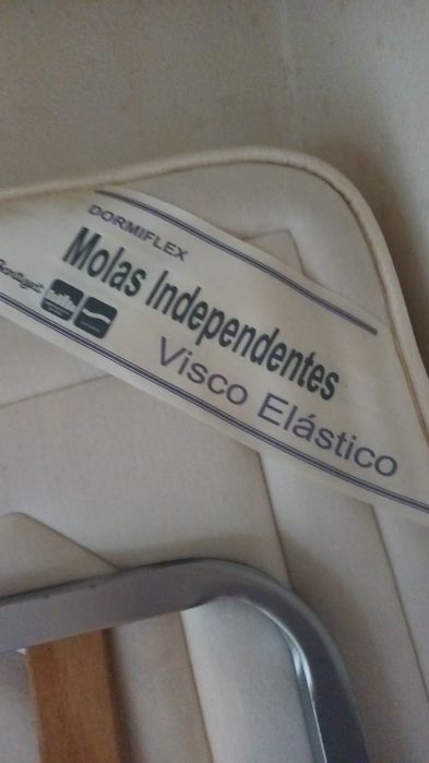 Quarto Casal c/ cómoda, espelho e 2 mesas de cabeceira