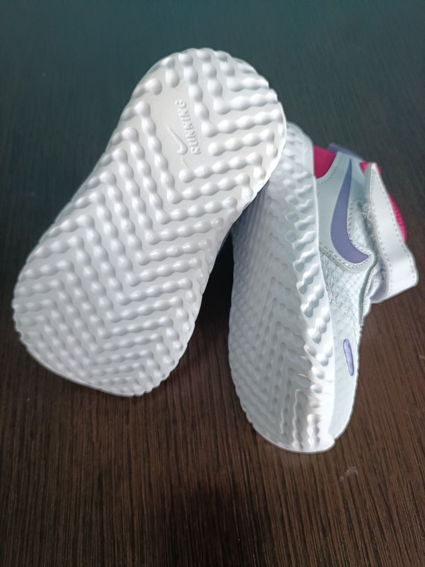 Buty Nike rozmiar 21