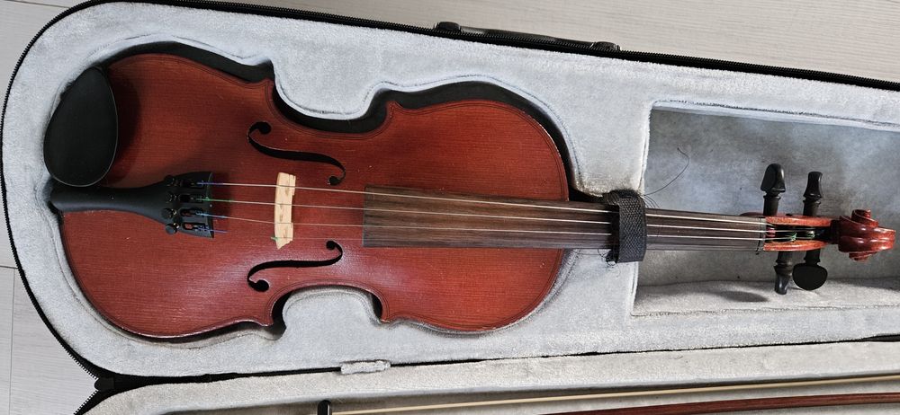 Skrzypce 3/4 futerał smyczek