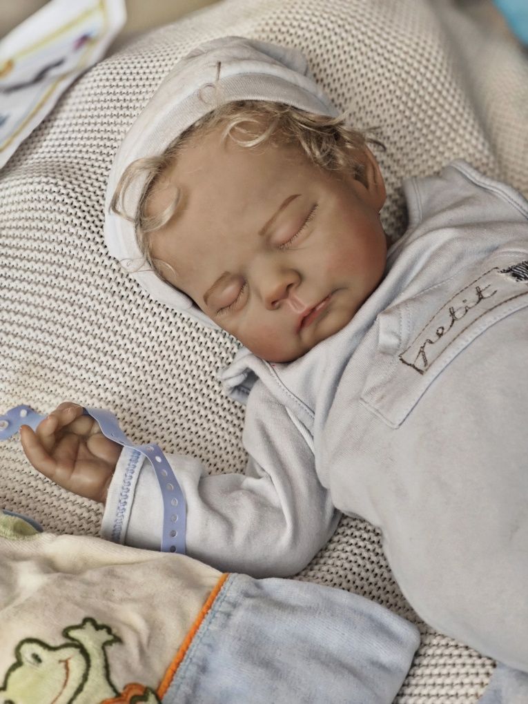 Bebê Reborn tecido e vinil