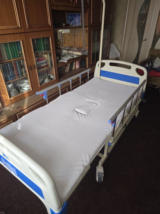 Функциональная кровать / Функціональне ліжко