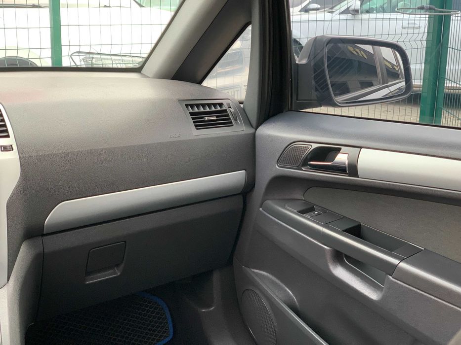 Opel Zafira 2011 1.7 дизель