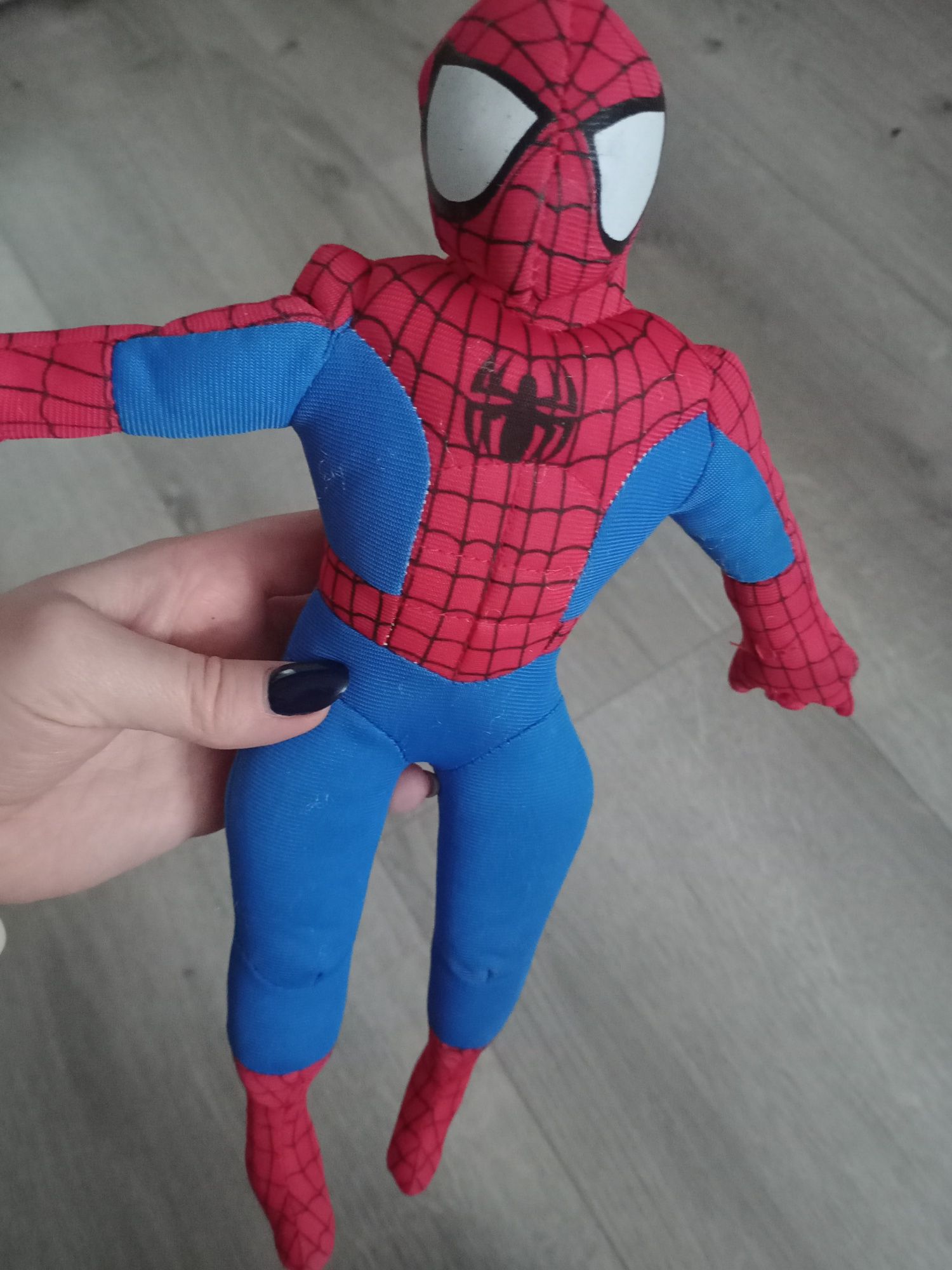 Maskotka Spiderman z przyssawką Marvel
