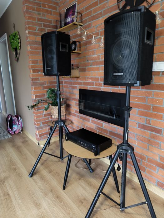 Końcówka mocy Maxeger Max7631 wraz z kolumnami HQ i statywami