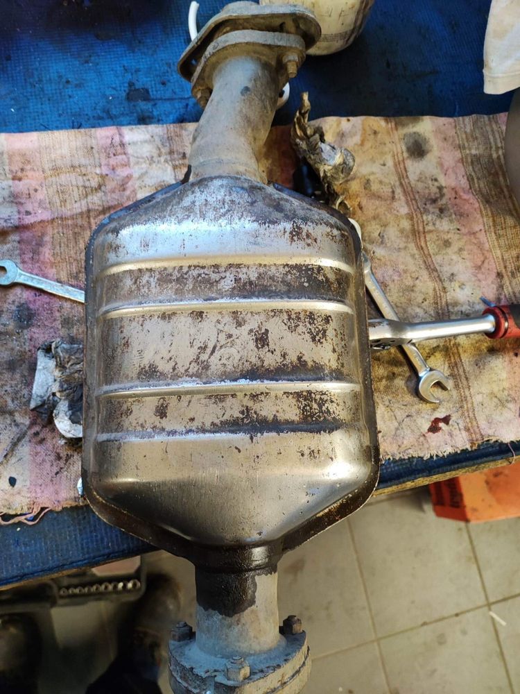 Katalizator GM05 T5 z Astry 1.7 TD Isuzu 94 rok