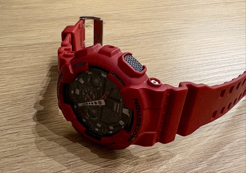 Casio G-schock GA-100B