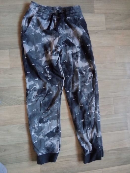 Spodnie dresowe NIKE 147-158