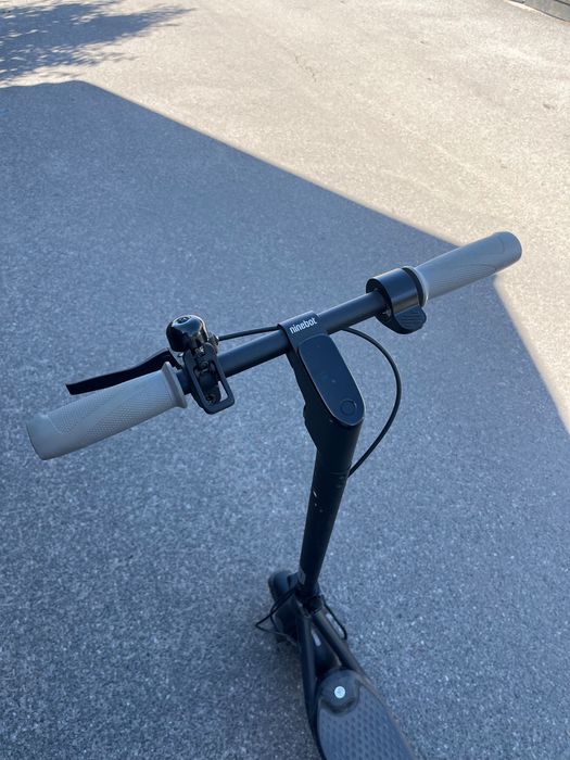 Електросамокат ninebot kickscooter F25E