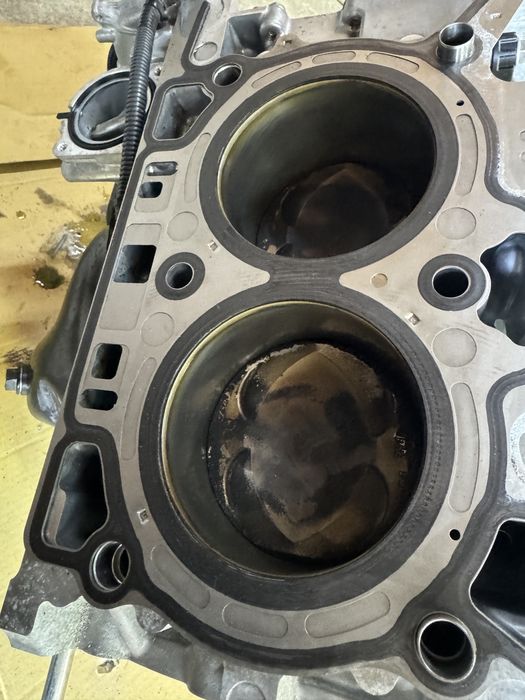 Блок циліндрів Subaru Forester Outback