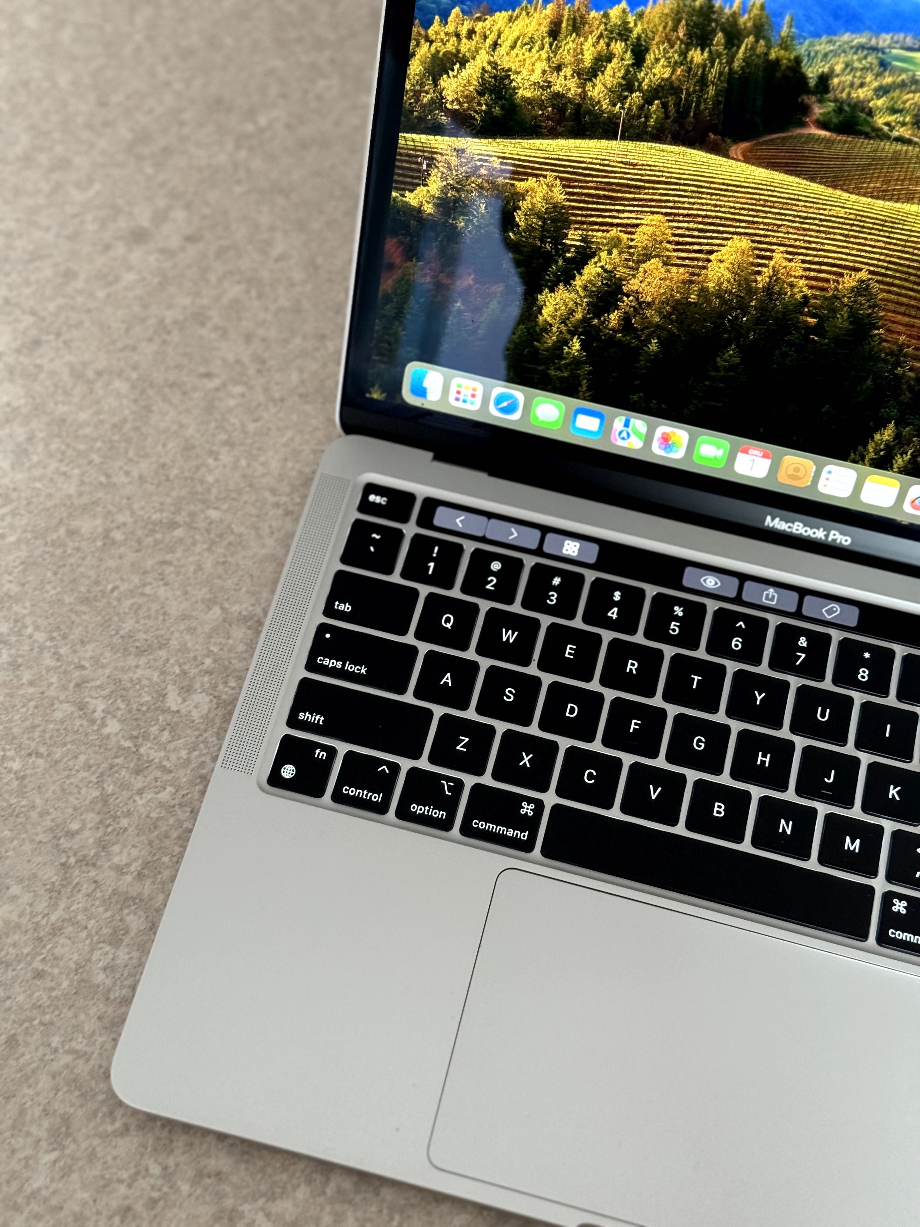 Apple MacBook Pro 13 M2 Touch Bar 100% bateria