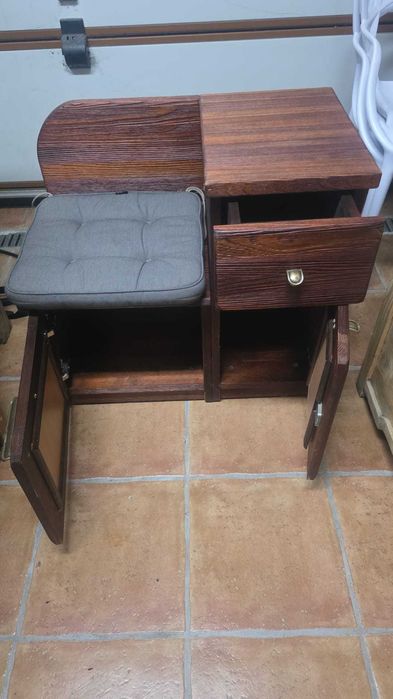 Szafka z siedziskiem, mała komoda, nie ikea.