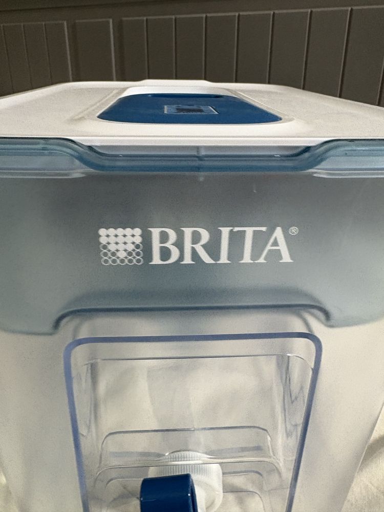 Dystrybutor wody BRITA Flow
